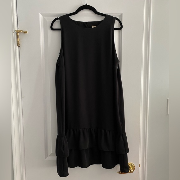 ⭐️ LOFT Formal Ruffle Dress - Picture 4 of 8